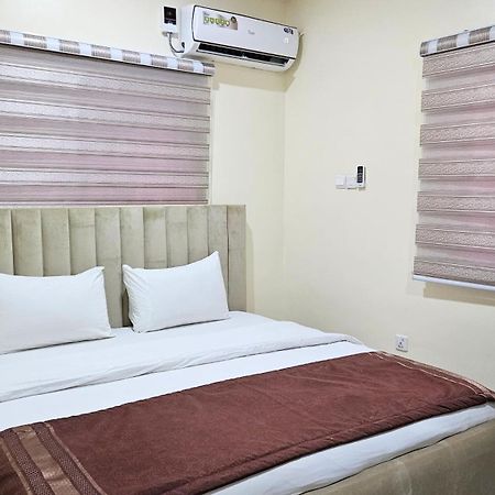 Ferienwohnung The Leneade Abuja Exterior foto