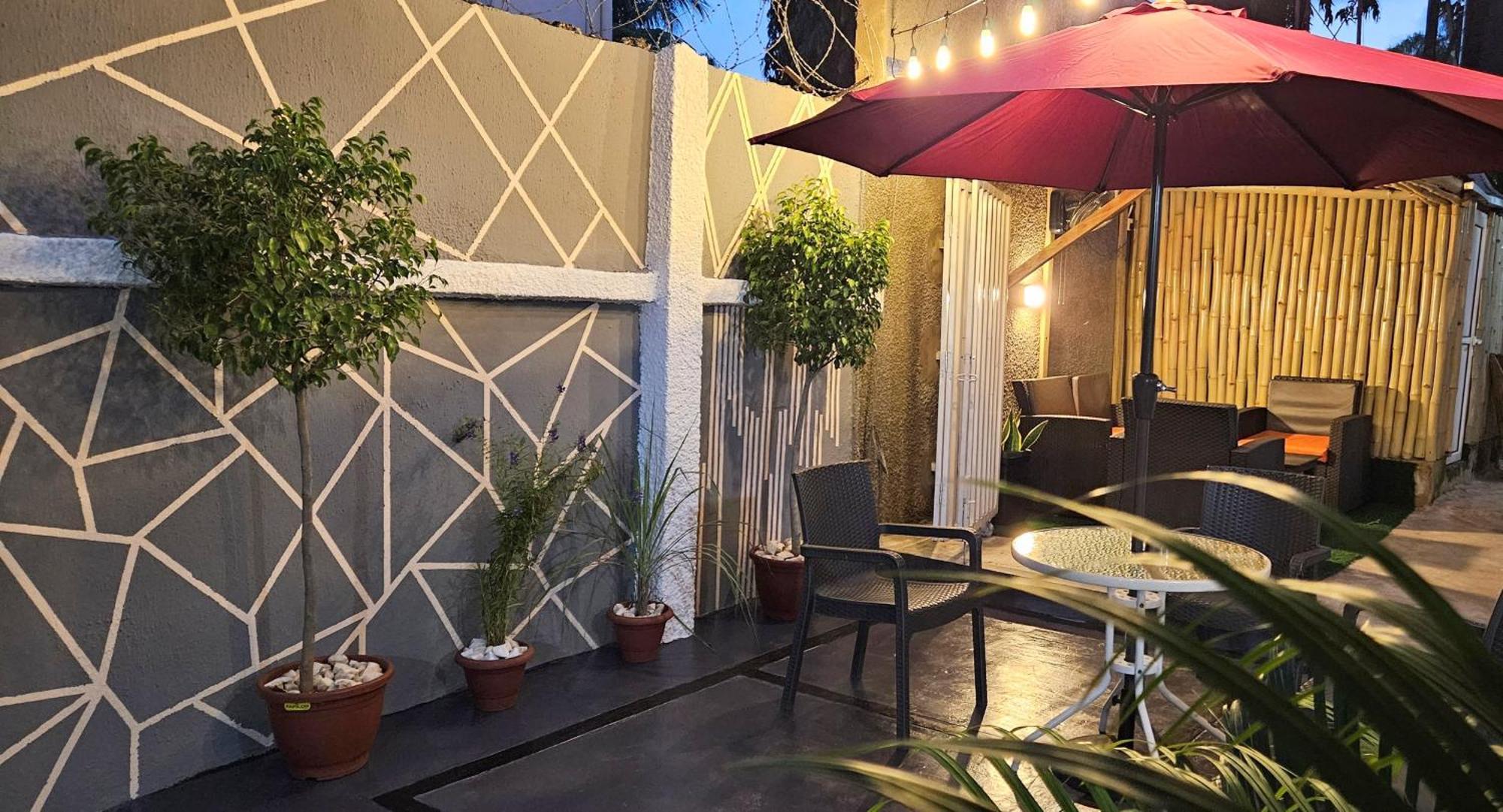 Ferienwohnung The Leneade Abuja Exterior foto